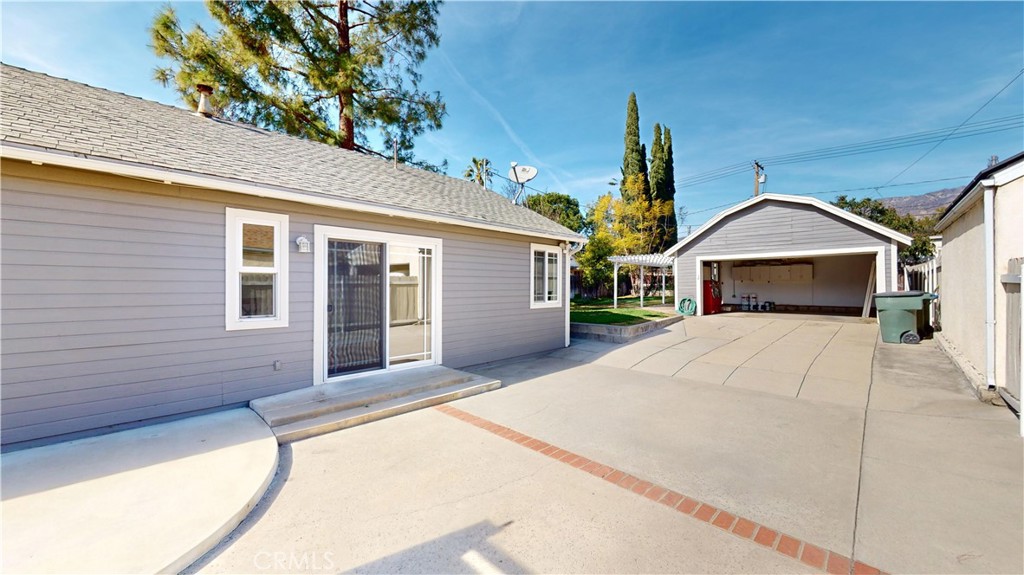 1557 Casa Grande Street