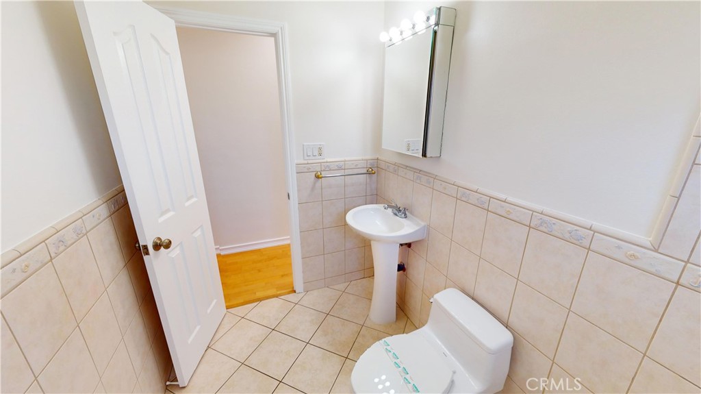 1557 Casa Grande Street