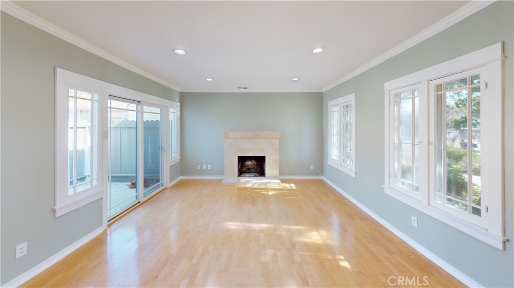 1557 Casa Grande Street