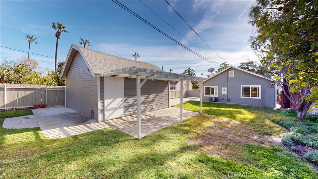 1557 Casa Grande Street