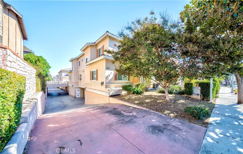 826 N Monterey Street D