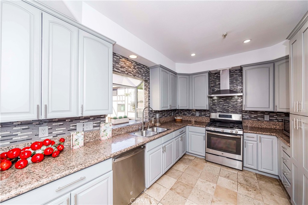 826 N Monterey Street D