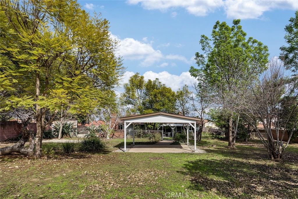 14936 Los Robles Avenue