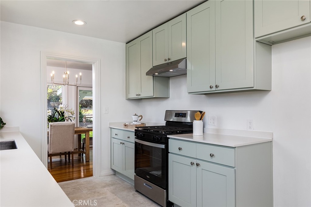 14936 Los Robles Avenue