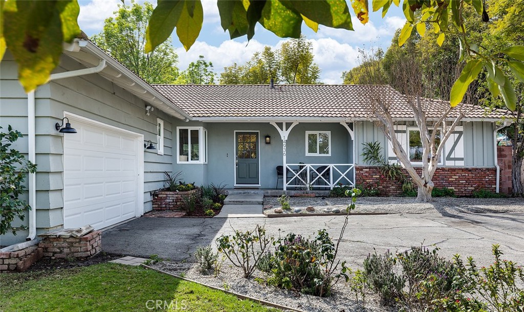 14936 Los Robles Avenue