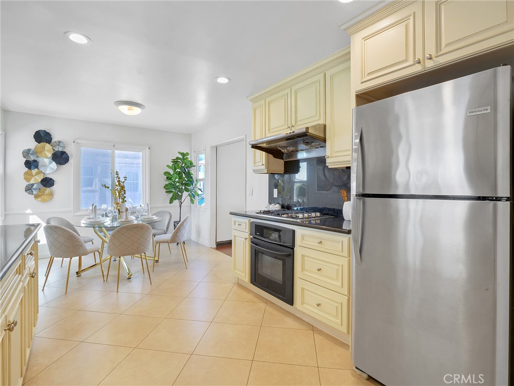 612 E Chestnut Avenue