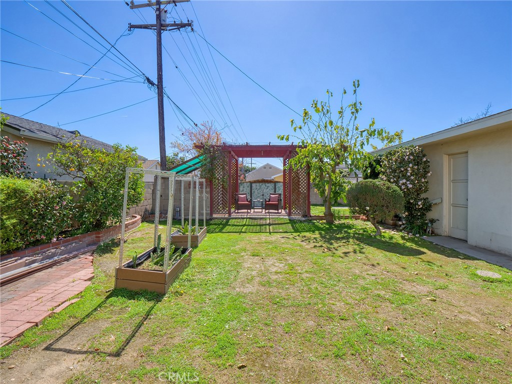 612 E Chestnut Avenue