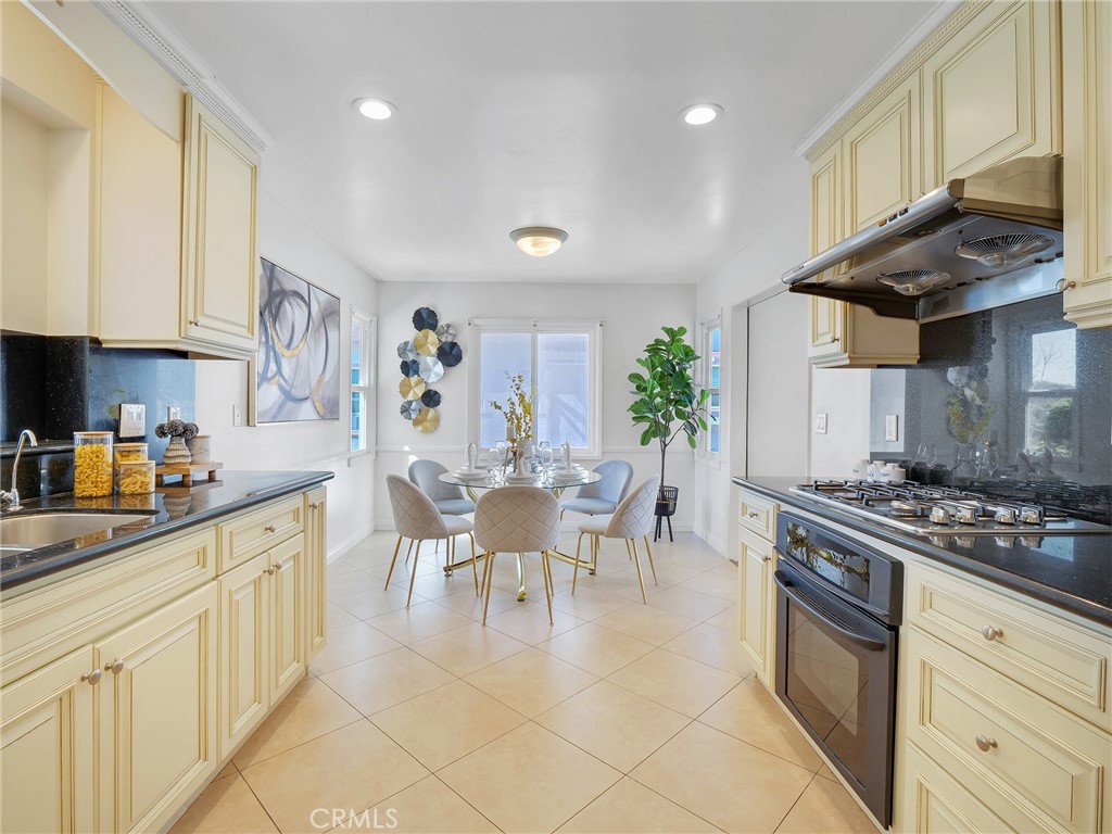 612 E Chestnut Avenue