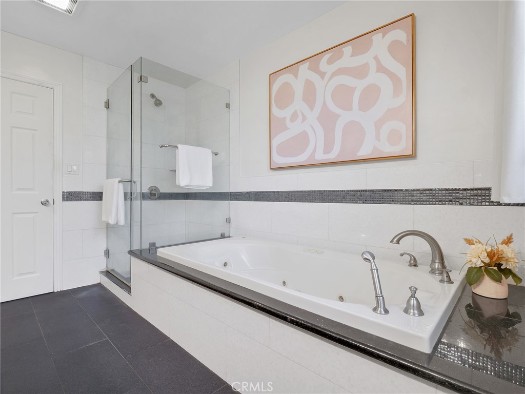 612 E Chestnut Avenue