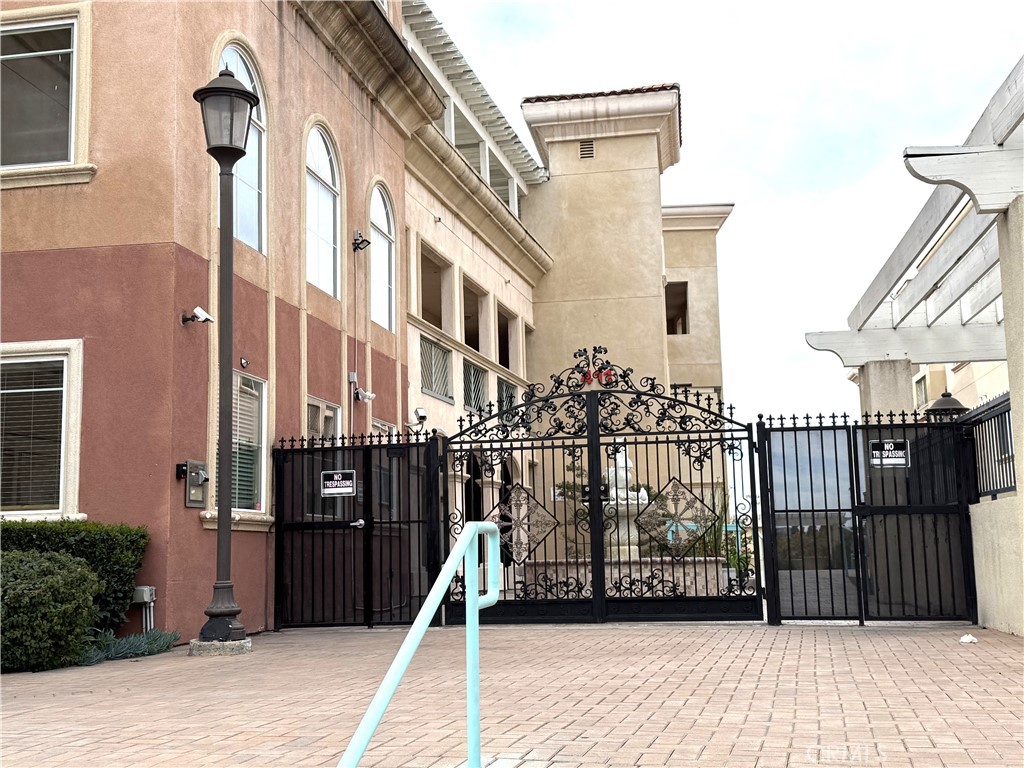 411 S Garfield Avenue 72