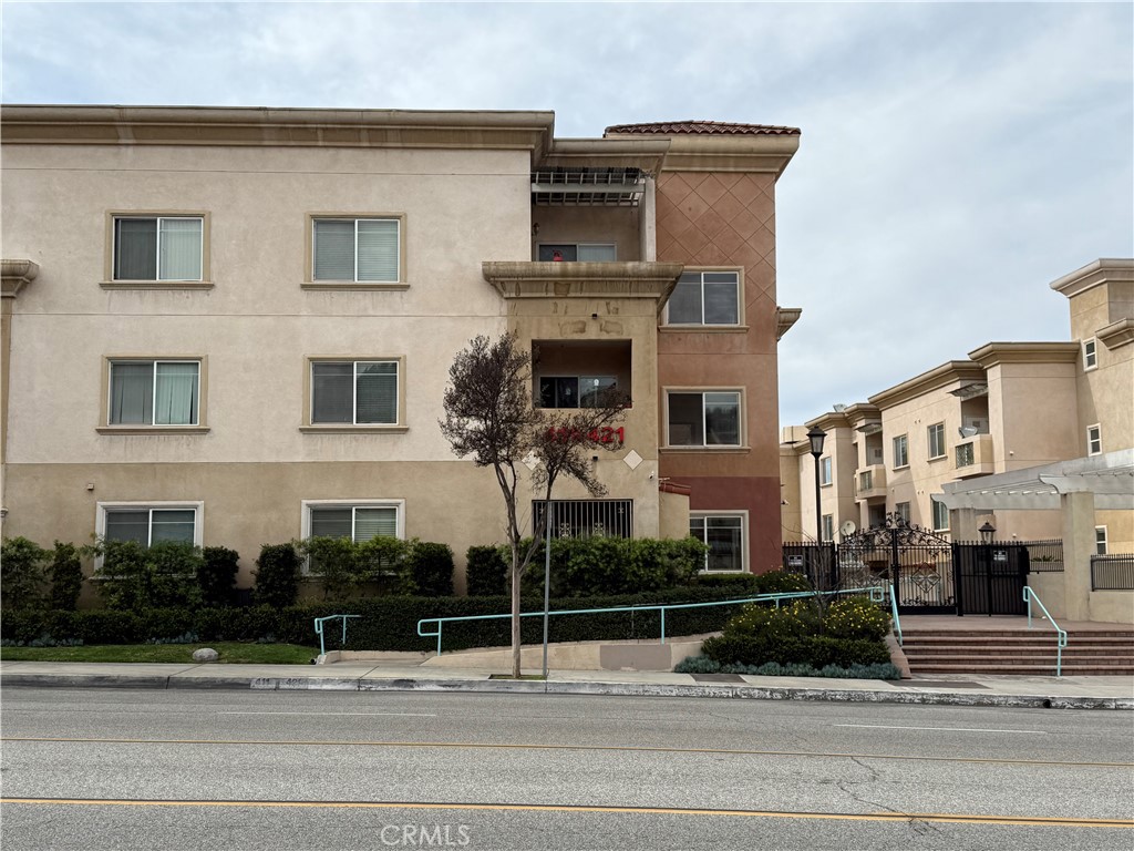 411 S Garfield Avenue 72