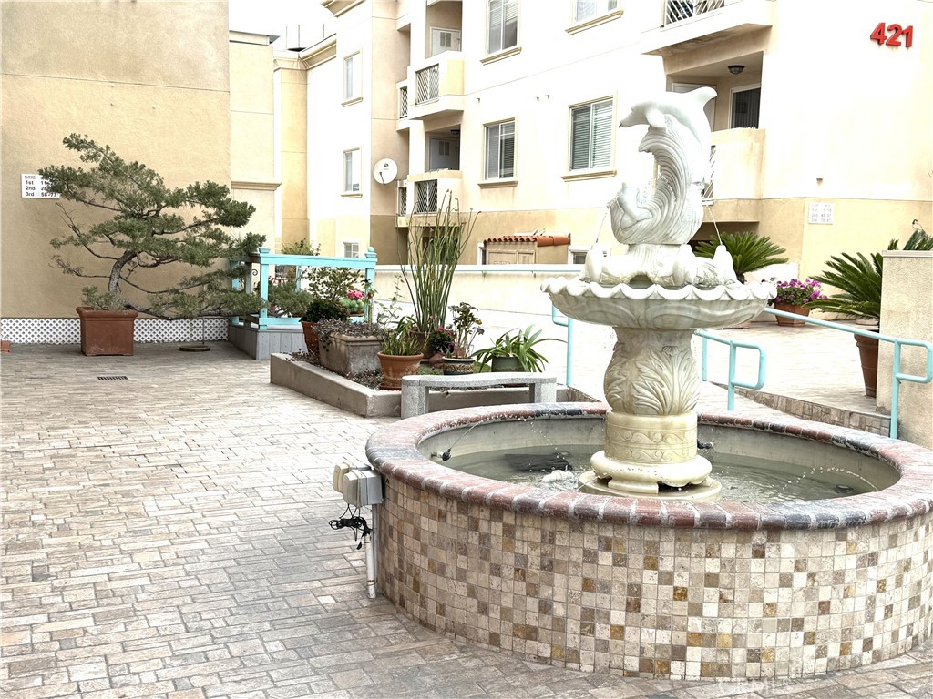 411 S Garfield Avenue 72