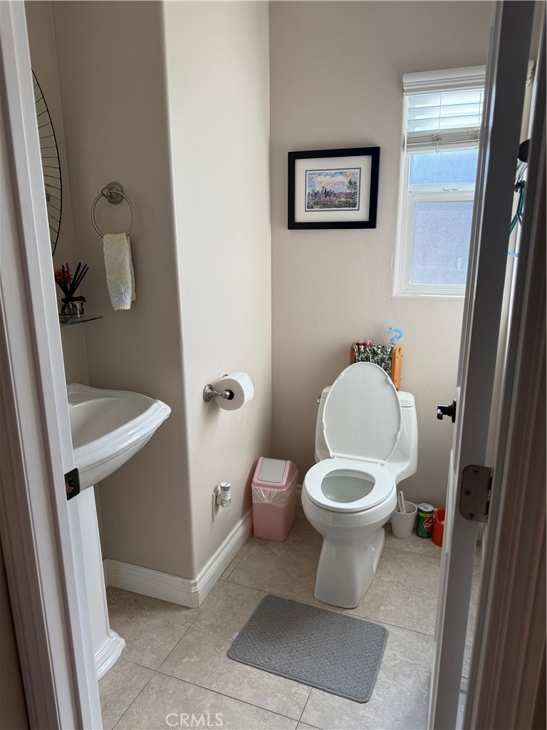 6046 N Willard Avenue