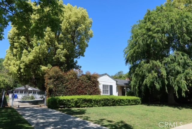 471 Woodward Boulevard