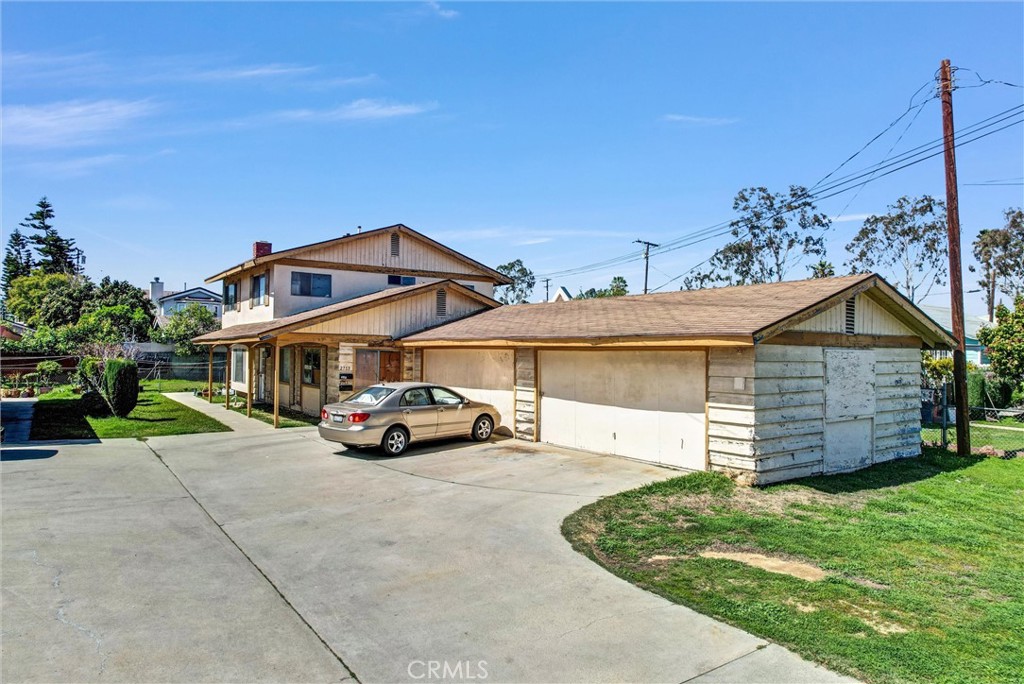 2751 Charlotte Avenue