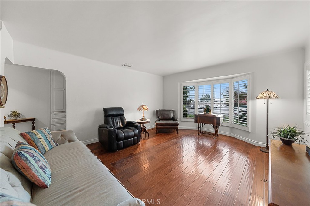 4113 Muscatel Avenue