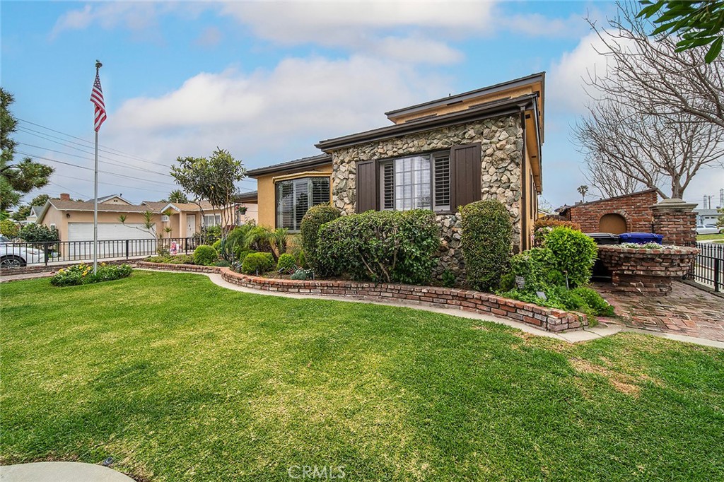 4113 Muscatel Avenue