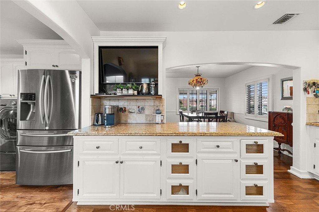 4113 Muscatel Avenue