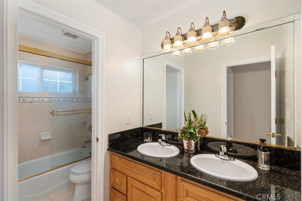 2517 El Capitan Avenue