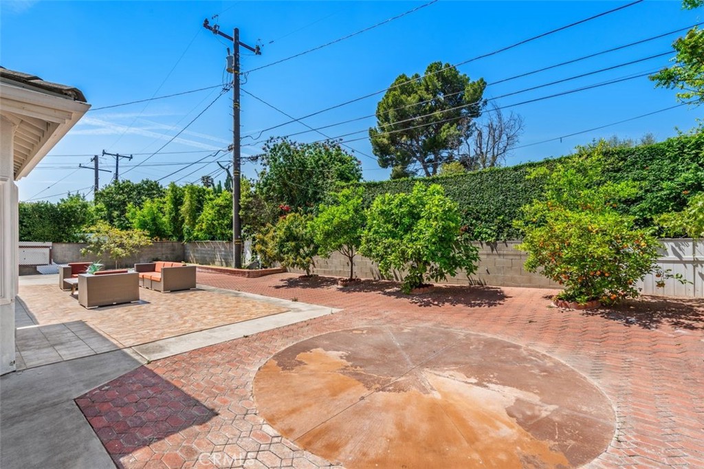 2517 El Capitan Avenue