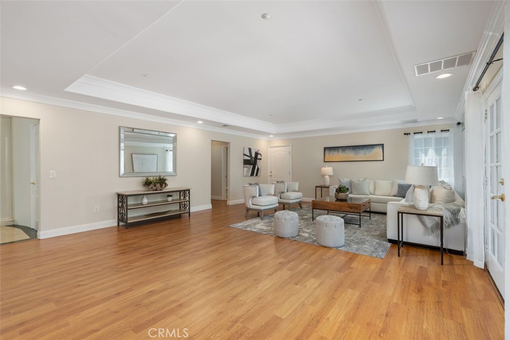 2517 El Capitan Avenue