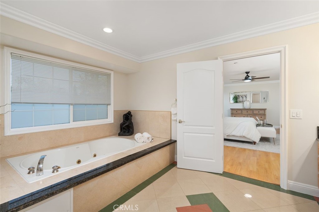 2517 El Capitan Avenue