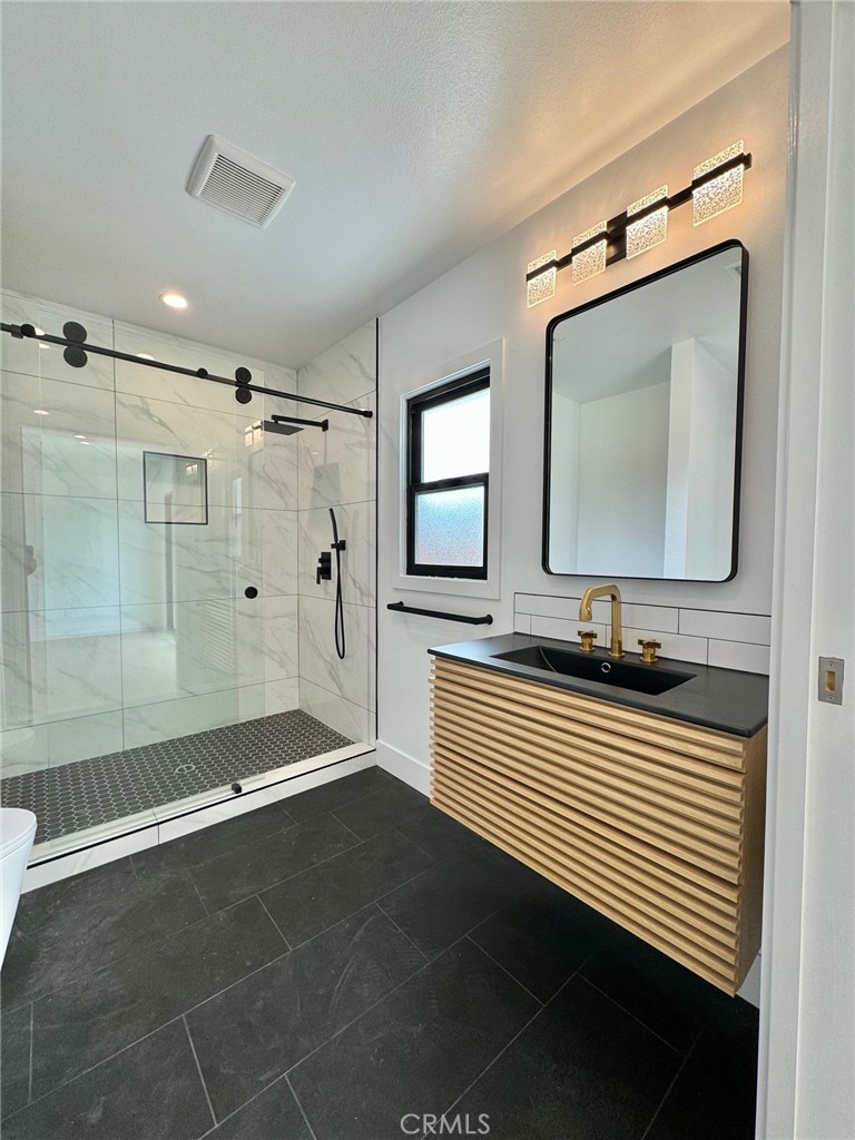 380 W Palm Drive