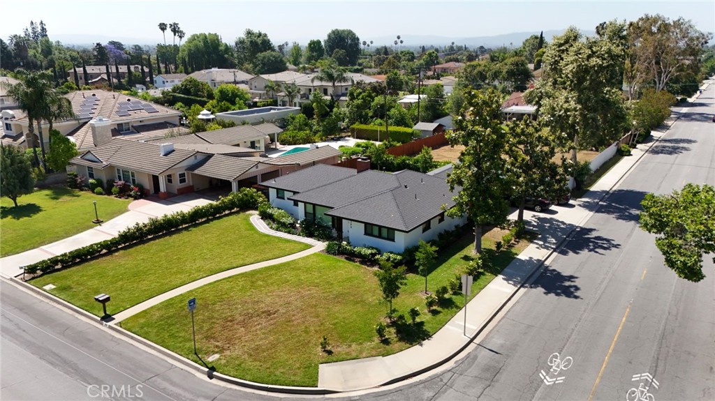 380 W Palm Drive