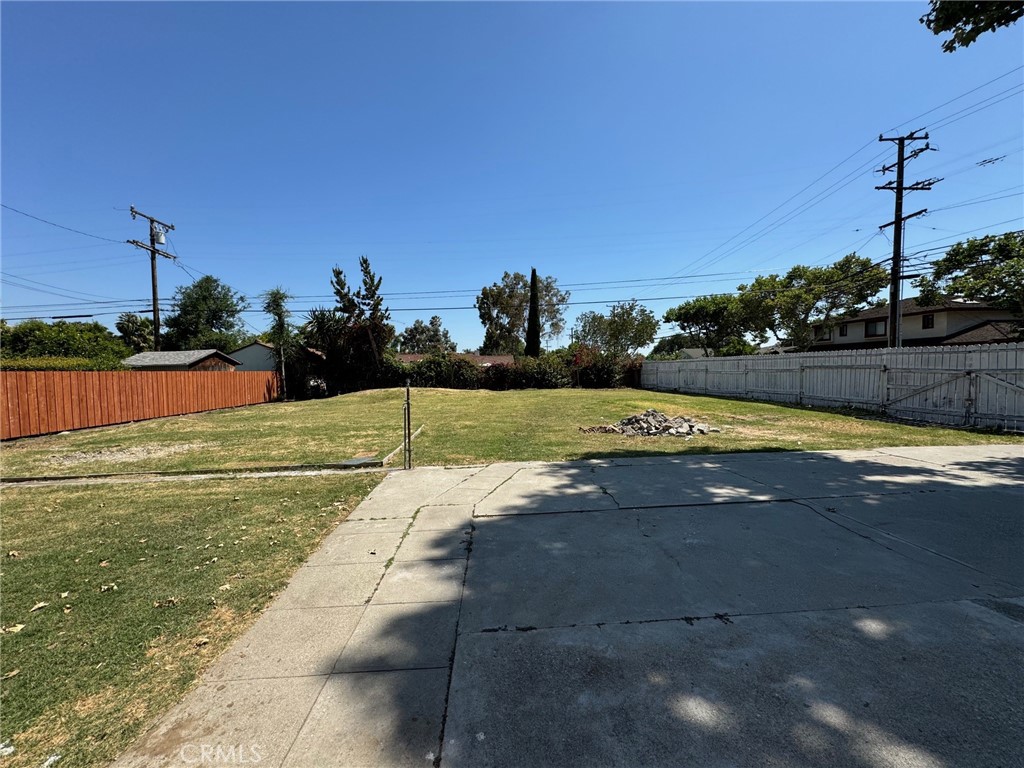 380 W Palm Drive