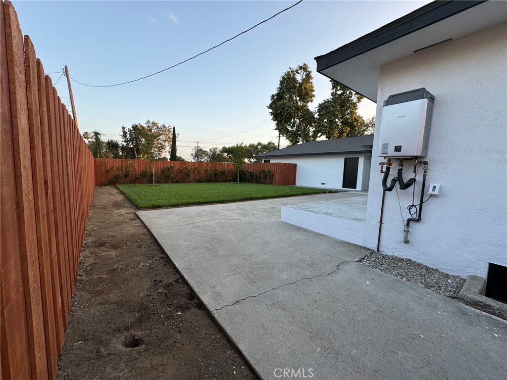 380 W Palm Drive