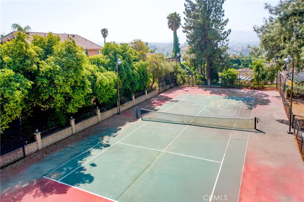 1605 Walter Ct