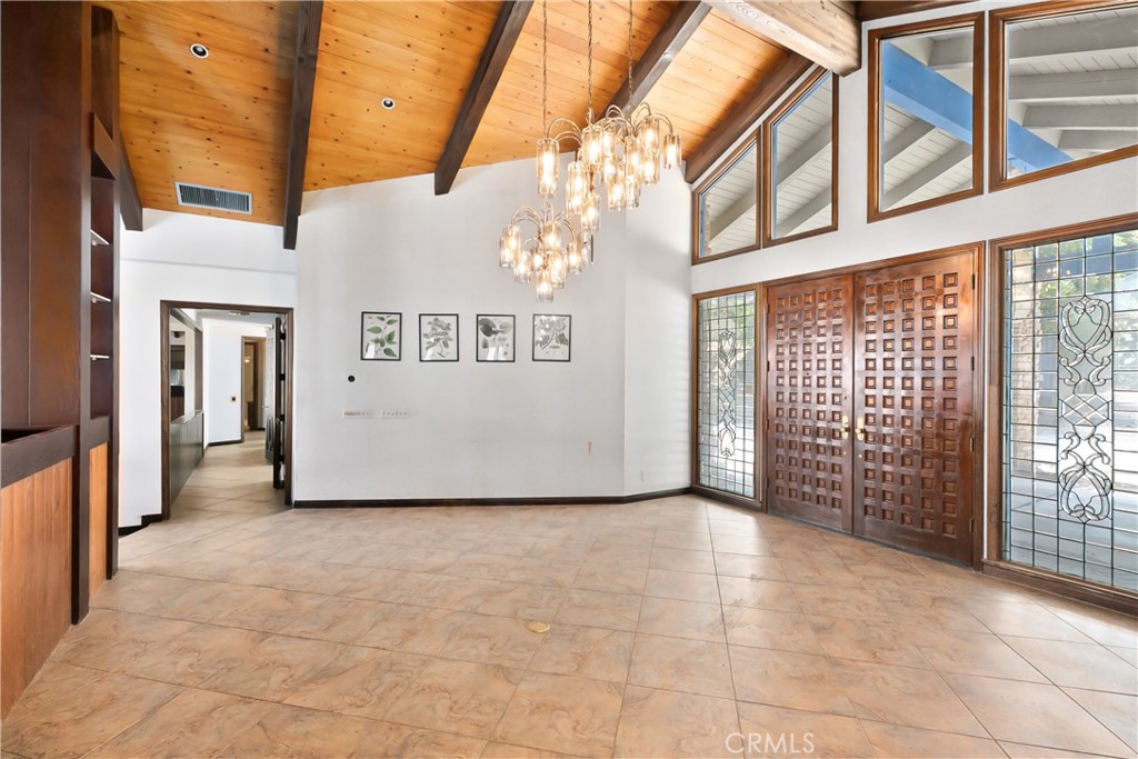 1605 Walter Ct