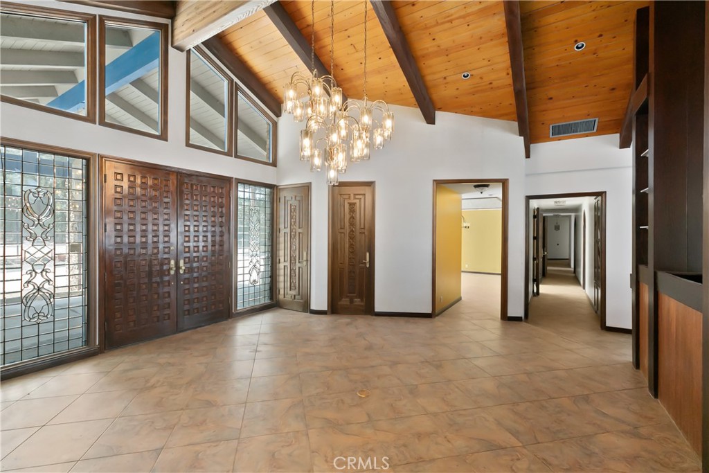1605 Walter Ct