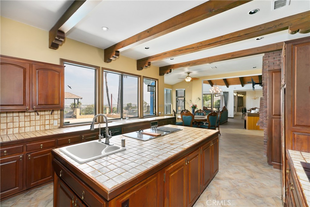1605 Walter Ct