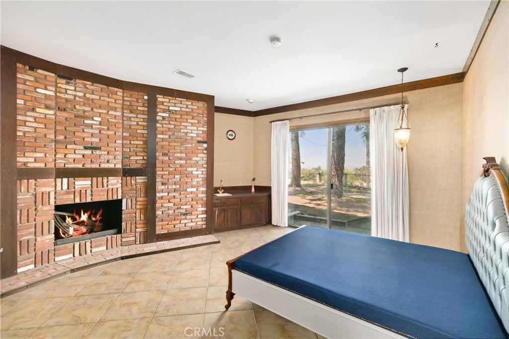 1605 Walter Ct