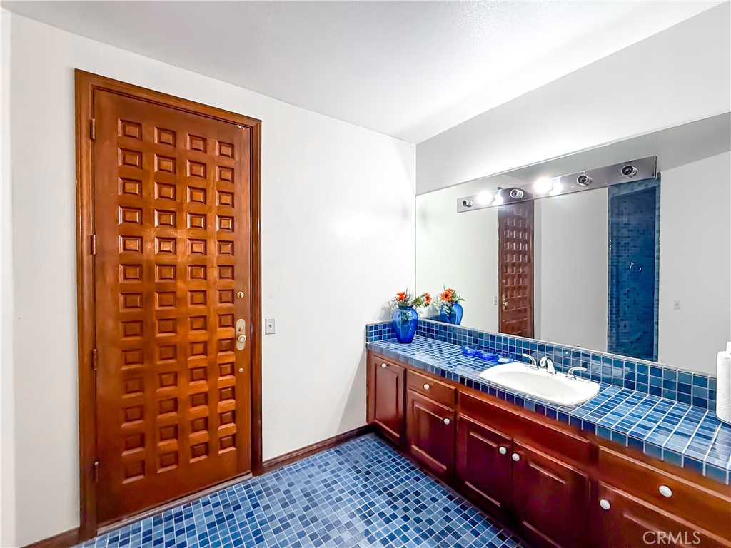 1605 Walter Ct