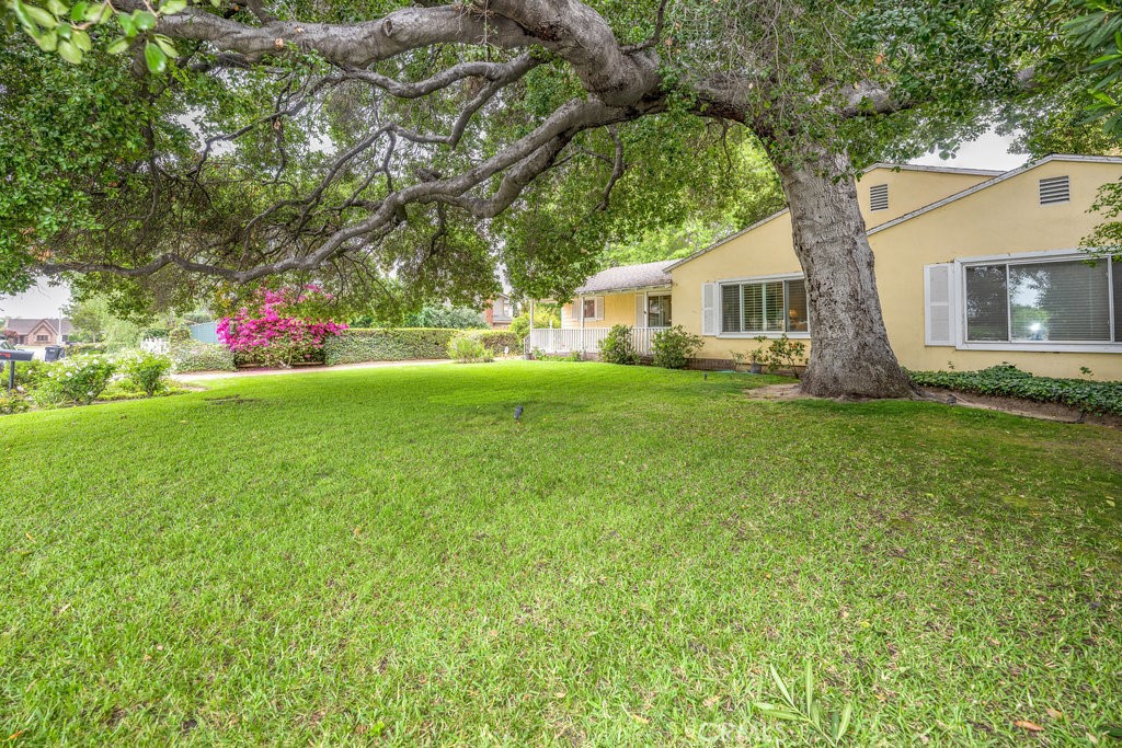 2437 Florence Avenue