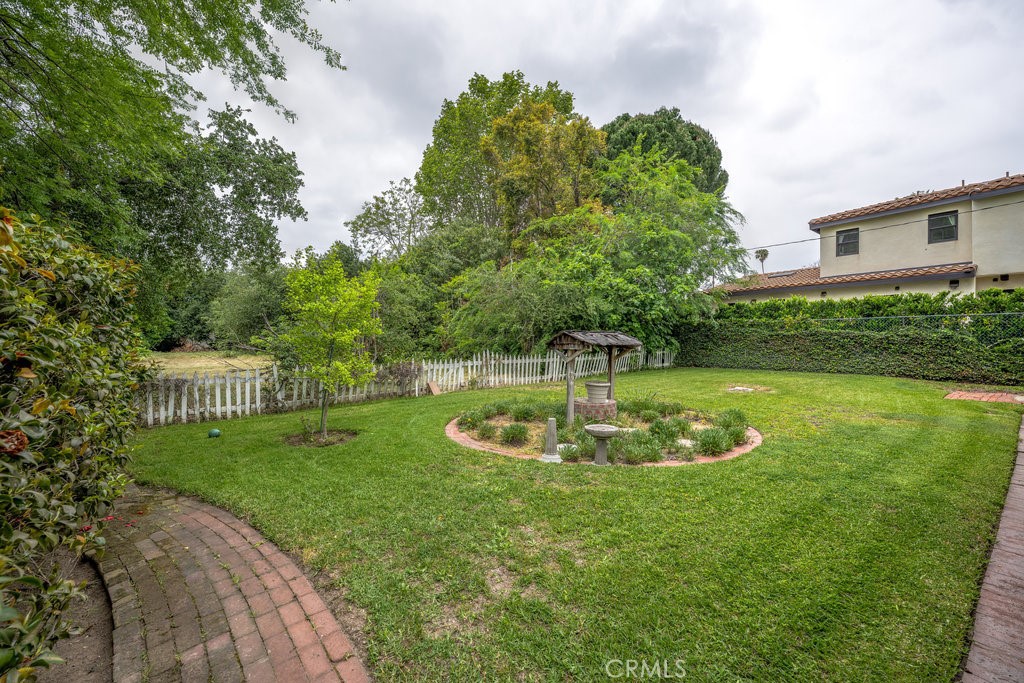 2437 Florence Avenue