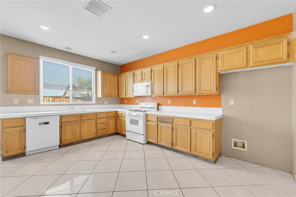 5546 Cheryl Street