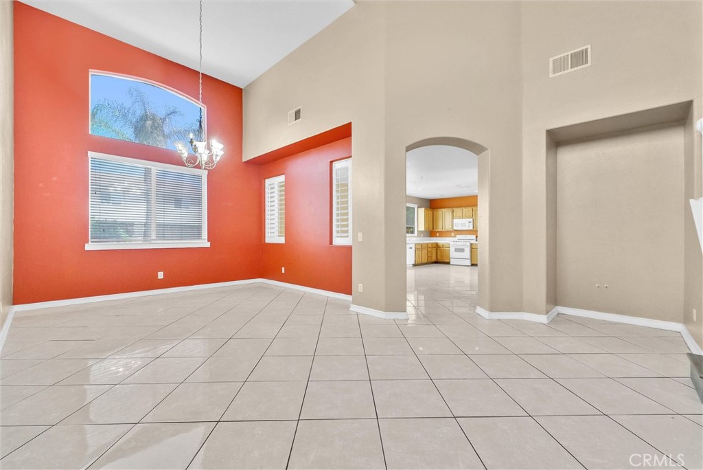 5546 Cheryl Street