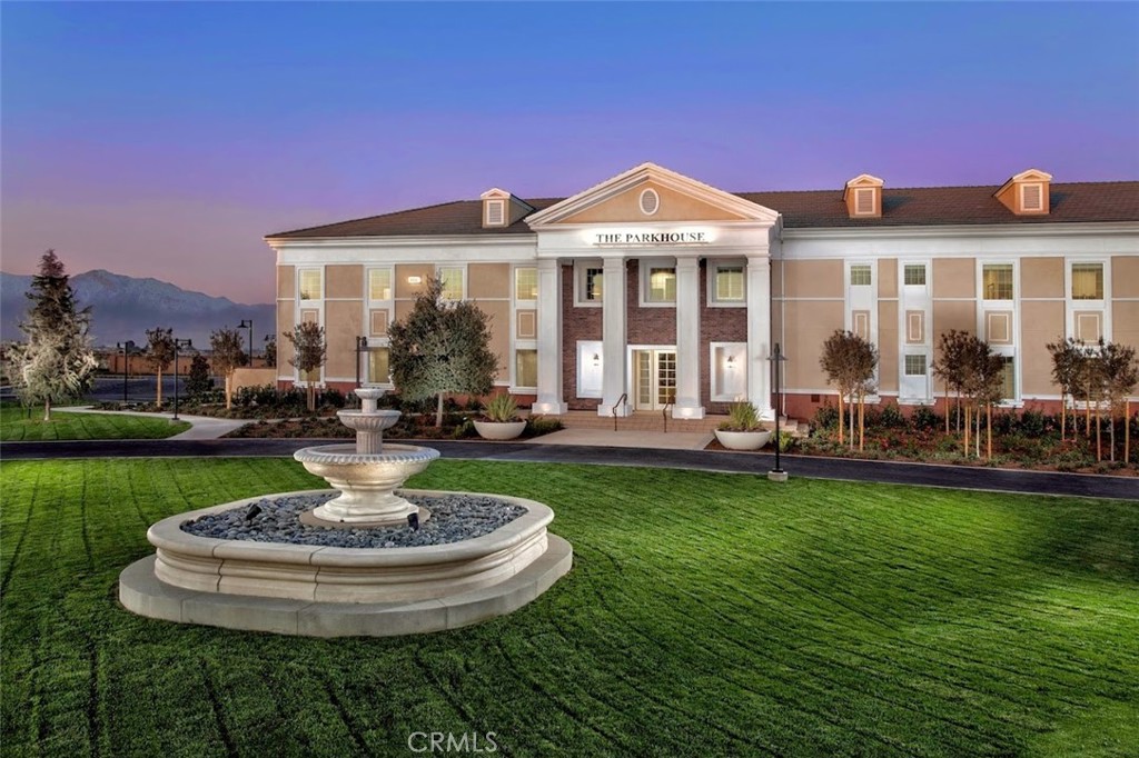 2941 E Travertine Street