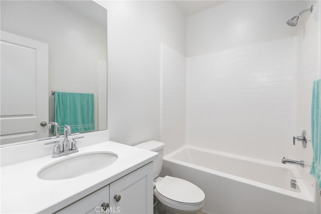 2941 E Travertine Street