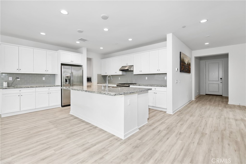 2941 E Travertine Street