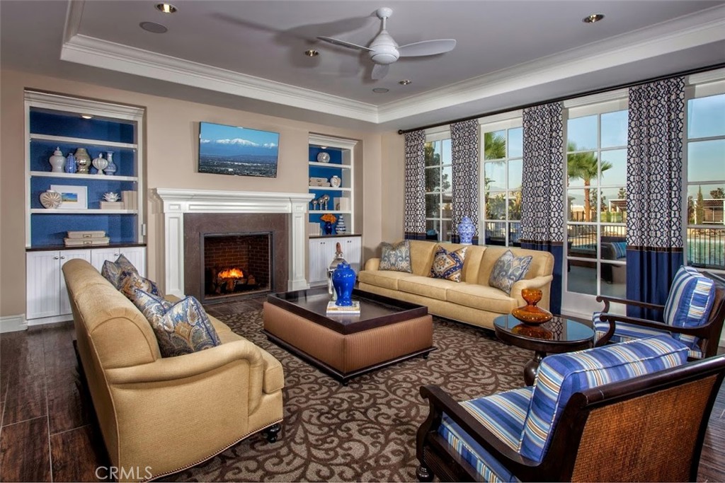 2941 E Travertine Street