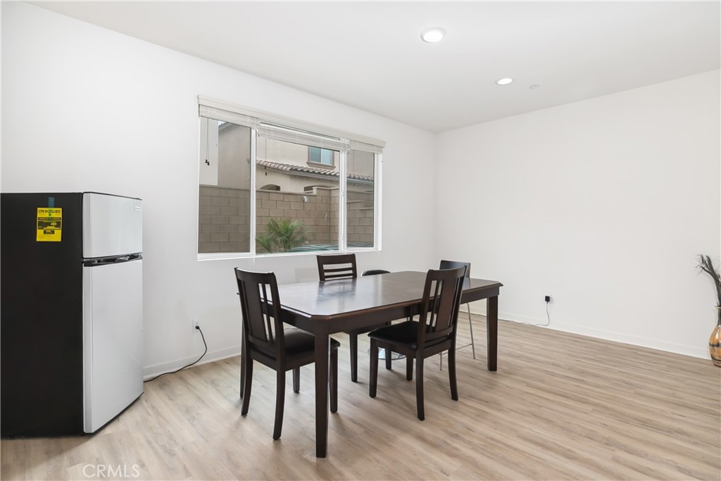 2941 E Travertine Street