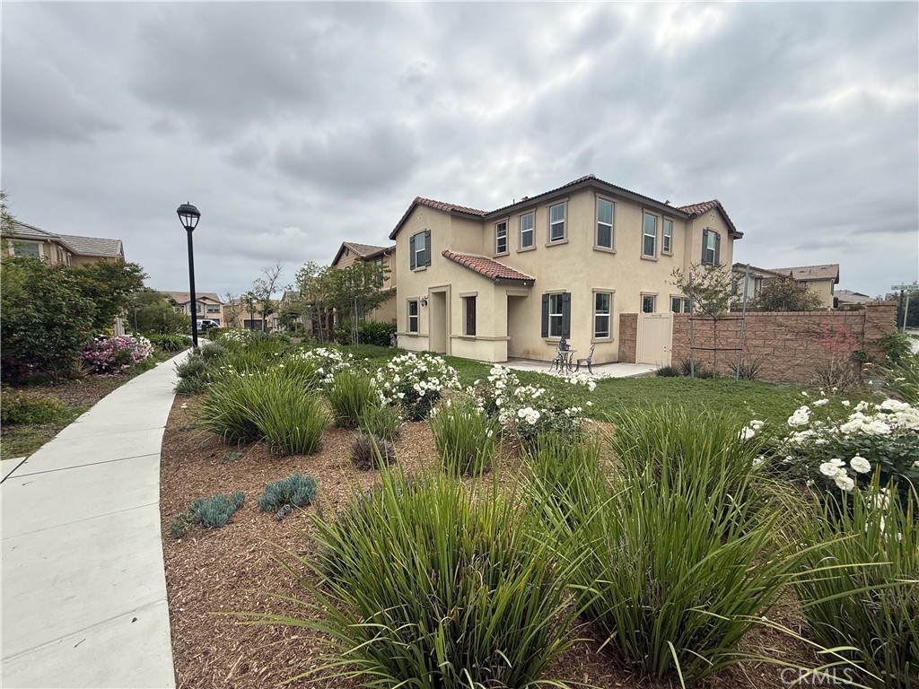 2941 E Travertine Street