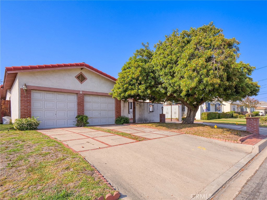 9655 Ardendale Avenue