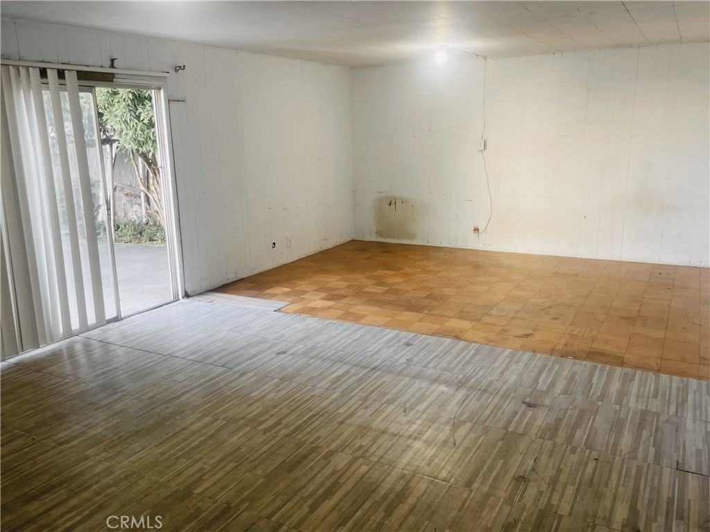 132 W Norwood Place