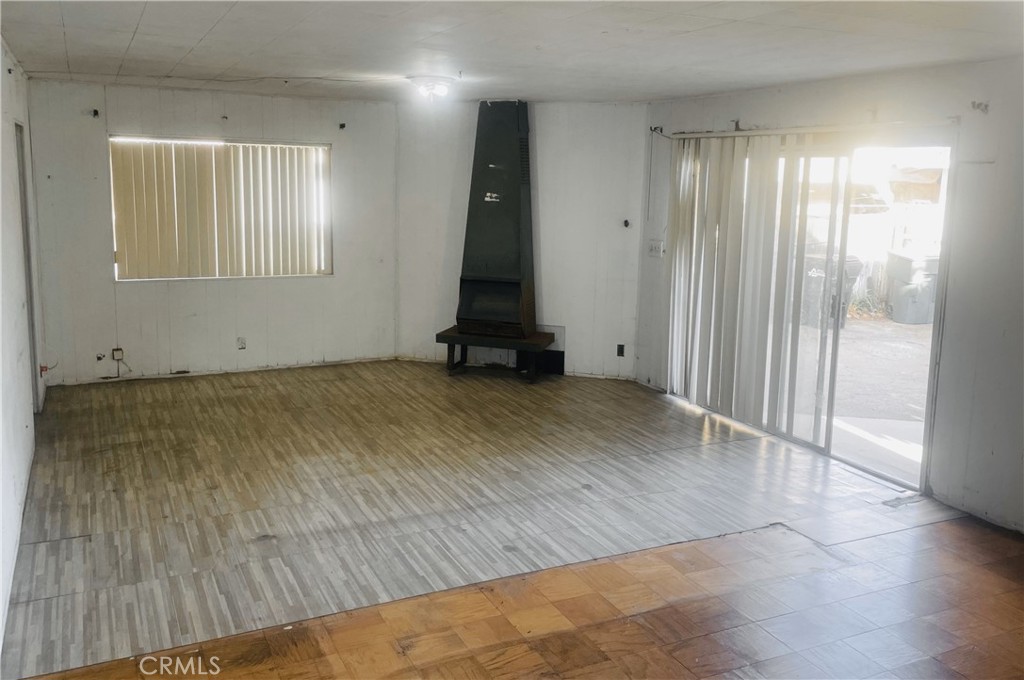 132 W Norwood Place
