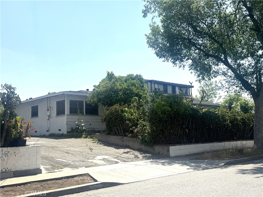 132 W Norwood Place